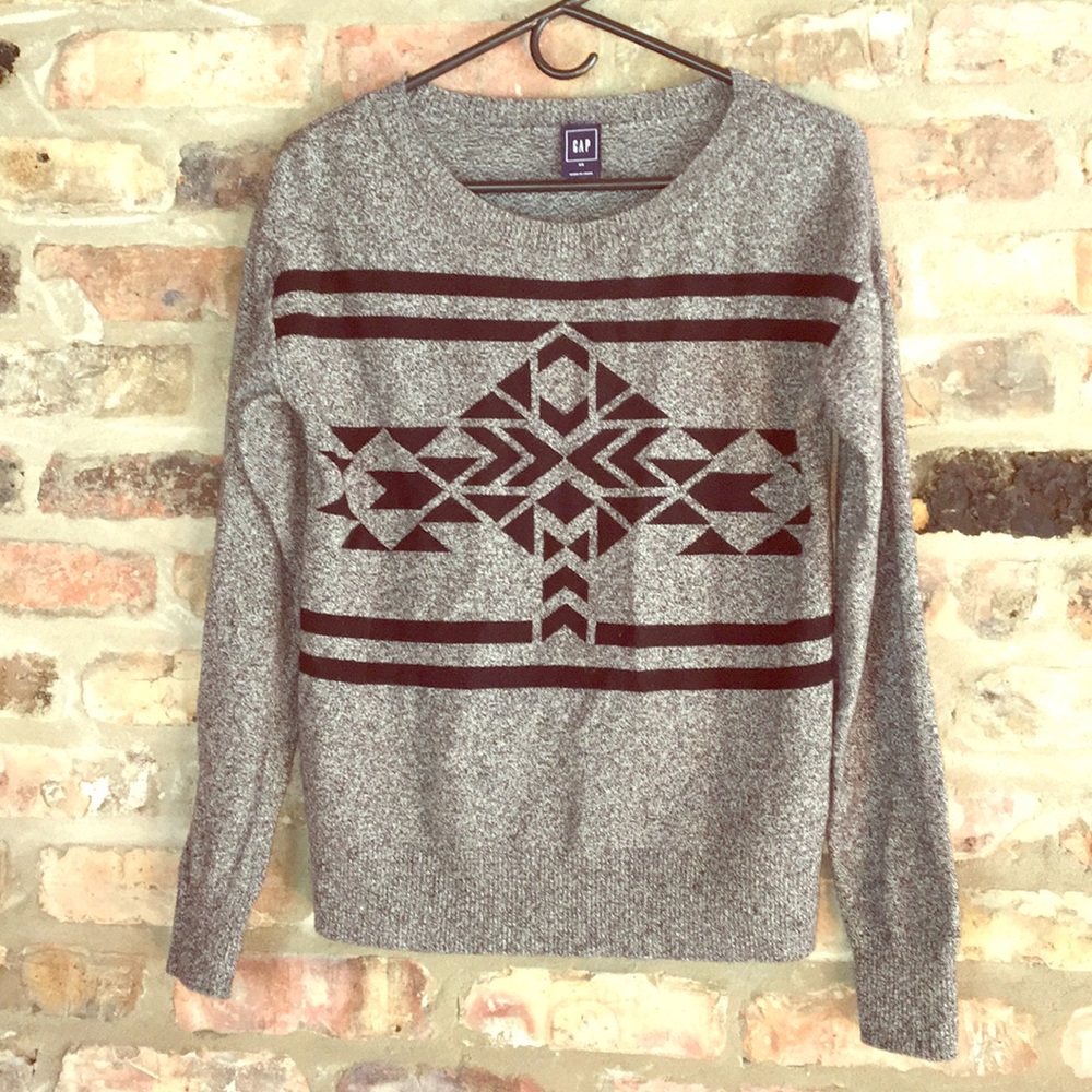 Gap charcoal and black sweater